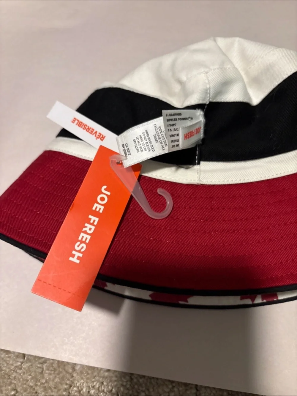 Joe Fresh Reversible Canadian Maple Leaf Red White Bucket Hat Kids S/M NWT